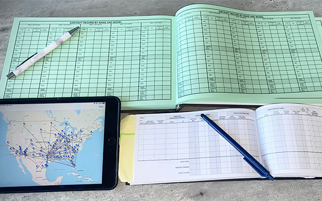 Electronic aircraft maintenance tracking system displaying aircraft maintenance records and component tracking